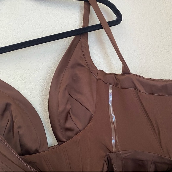 House of CB Faye Satin Pleated Midi Dress Size XS brown $269 NWOT - Picture 11 of 14